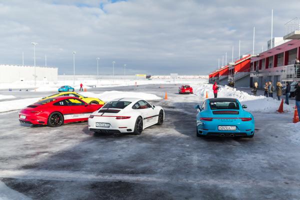 Porsche Russia Road Show Winter 2017  - 1