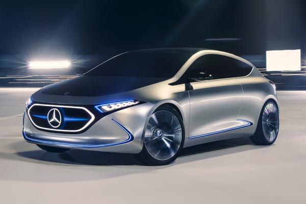 Mercedes Concept EQA     - 1