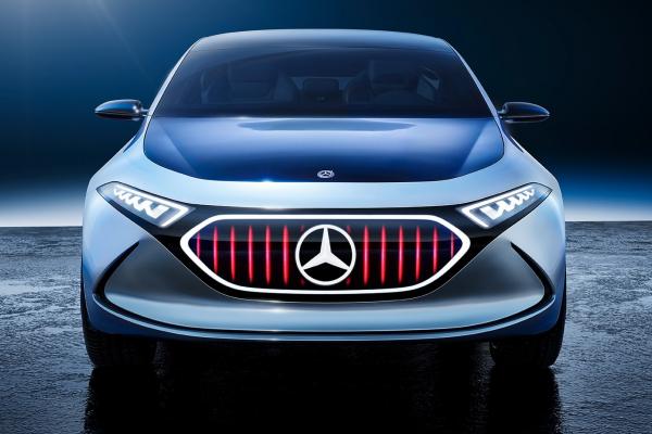Mercedes Concept EQA     - 3