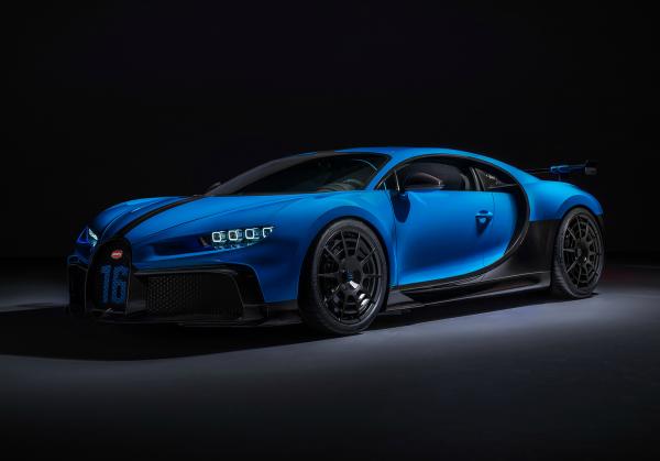Bugatti Chiron Pur Sport.  Bugatti