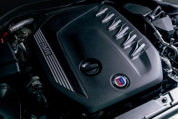 BMW 3-series    - 1