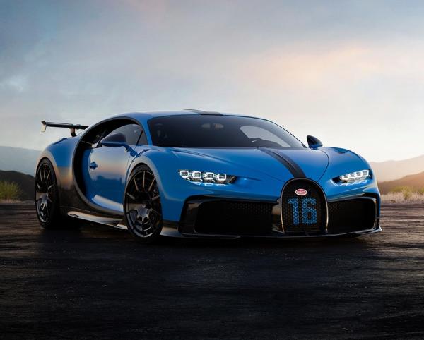  Bugatti Chiron Pur Sport.  Bugatti 