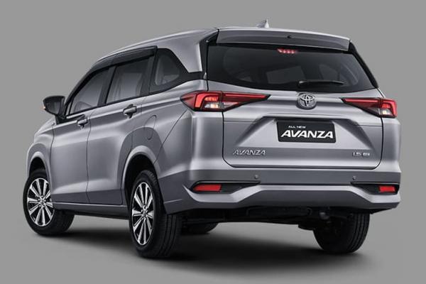 Toyota Avanza       - 3