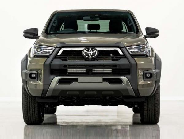 Toyota Hilux Rogue.  Toyota 