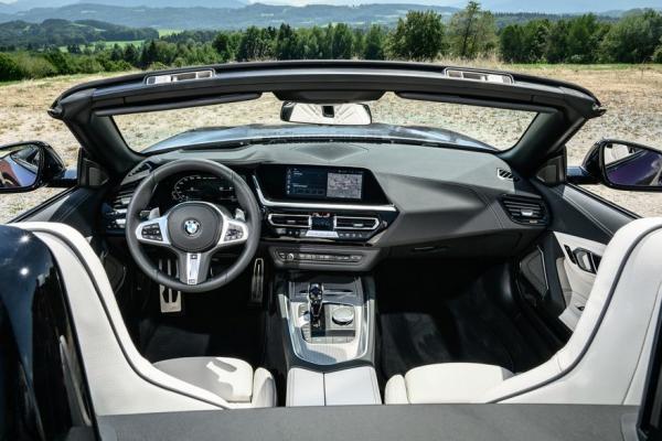  BMW Z4:    - 2