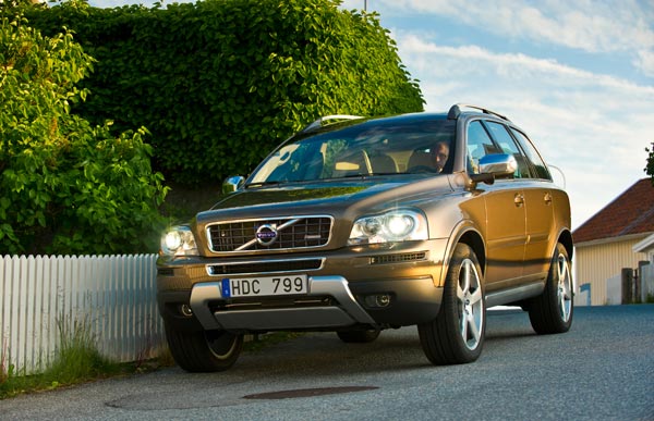 Volvo XC90 2012  .