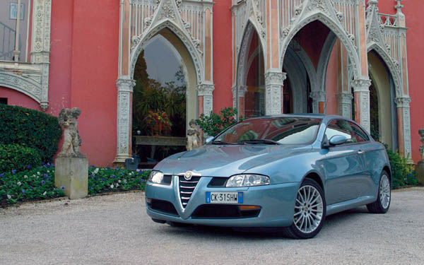 Фото Alfa Romeo GT Coupe 