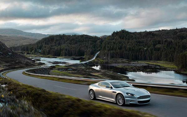 Фото Aston Martin DBS 