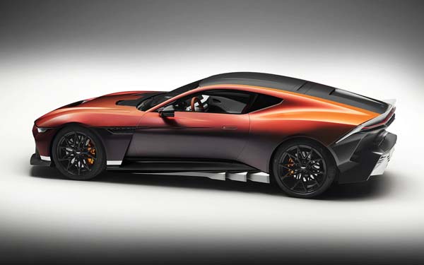 Aston Martin Valen 2026...