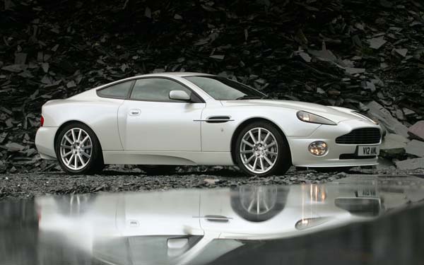 Фото Aston Martin V12 Vanquish S 