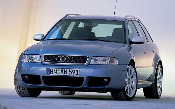 Audi RS4 Avant (2000-2004) Фото #21