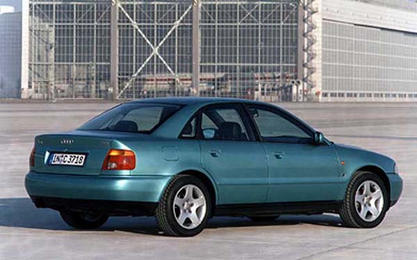 Audi A4 (1994-2000) Фото #32