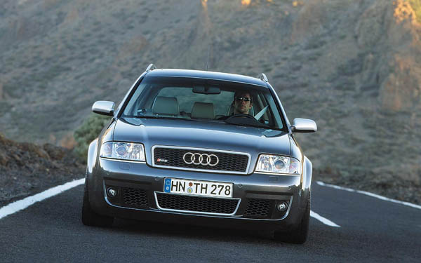 Фото Audi RS6 Avant  (2002-2004)