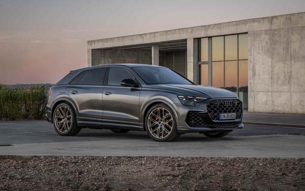 Audi RS Q8 2024...