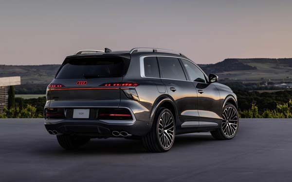 Audi SQ9 2026...