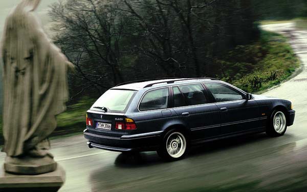 BMW 5-series Touring (2000-2003) Фото #26