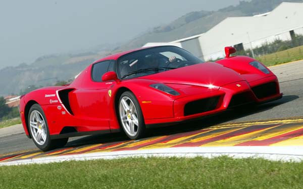  Ferrari Enzo 