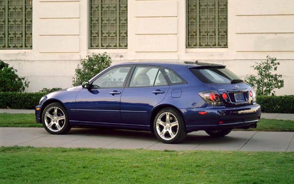  Lexus IS SportWagon  (2002-2005)