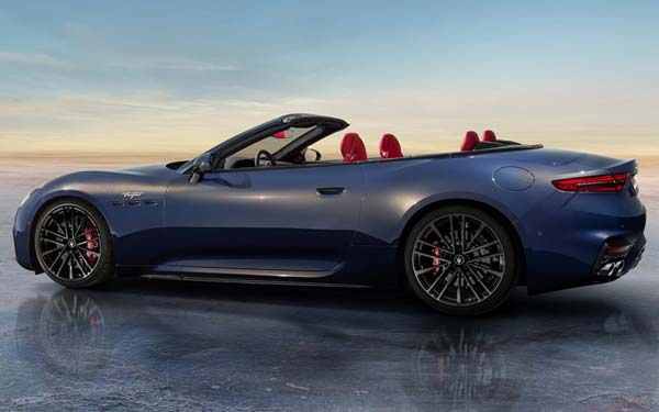 Maserati GranCabrio 2024...