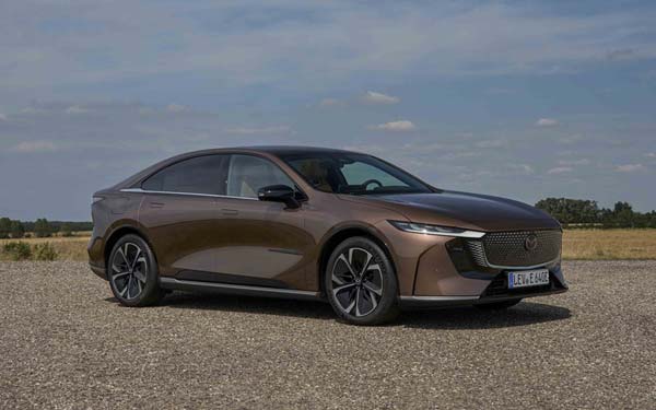 Mazda 6e 2025...