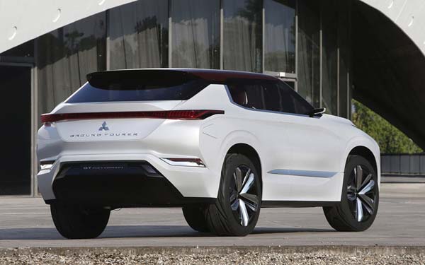 Митсубиши готовится показать GT-PHEV Concept