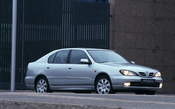  Nissan Primera Hatchback  (1999-2001)