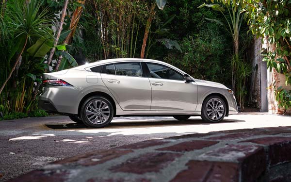 Nissan Sentra 2025...