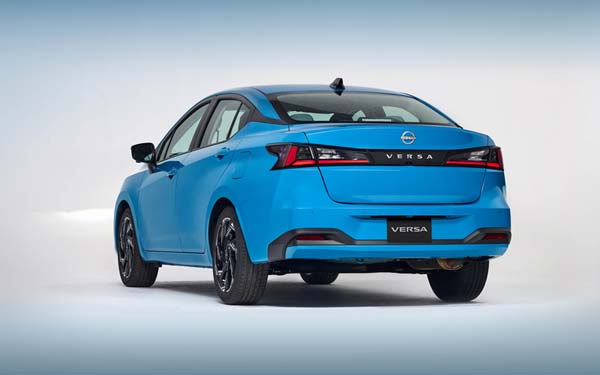 Nissan Versa 2026...