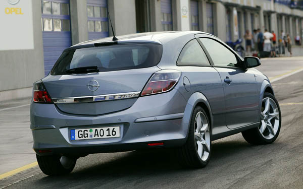 Фото Opel Astra GTC  (2004-2011)