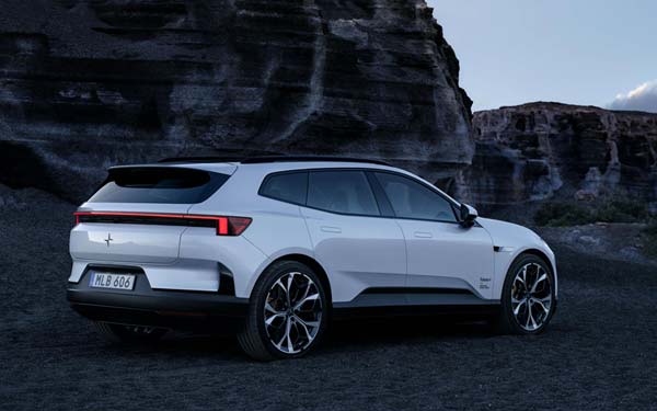 Polestar 4 SUV 2026...