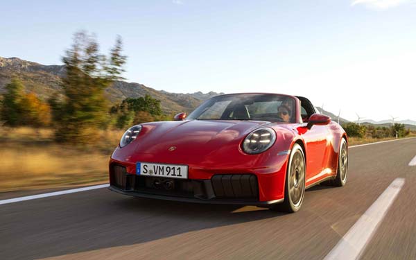 Porsche 911 GTS Targa 2024...