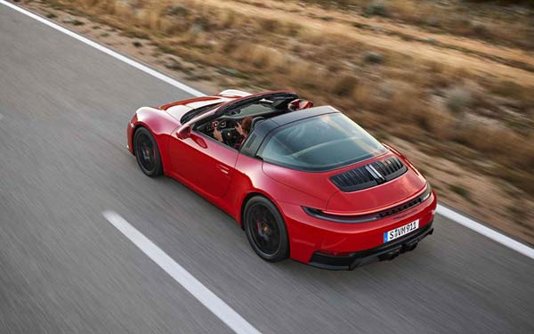 Porsche 911 GTS Targa 2024...