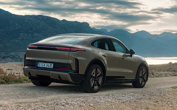 Porsche Cayenne Coupe Electric 2026...