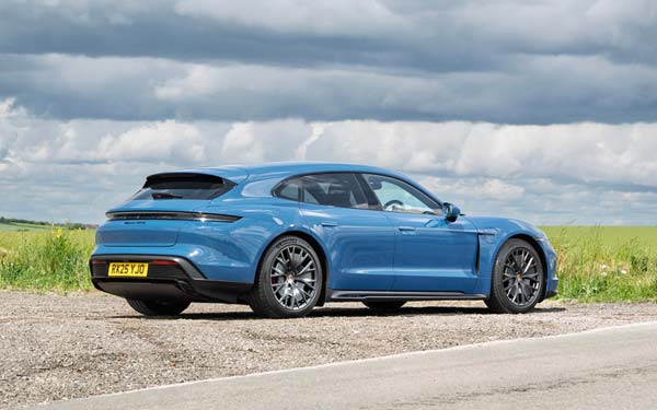 Porsche Taycan Sport Turismo GTS 2024...