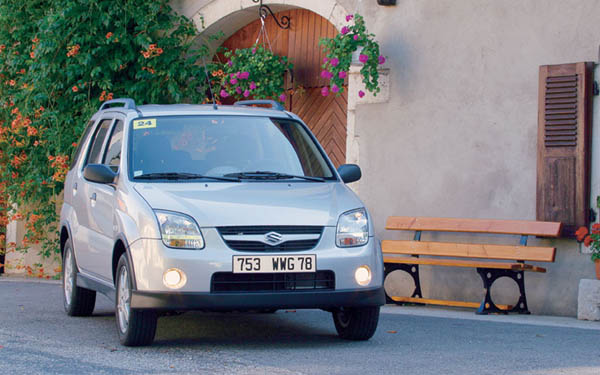 Suzuki Ignis (2003-2008)  #1