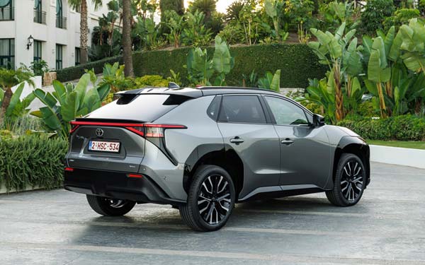Toyota bZ4X (2025...) ���� #42