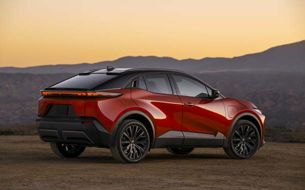 Toyota C-HR Plus 2025...