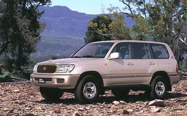 Toyota Land Cruiser 100 (1998-2007)  #1