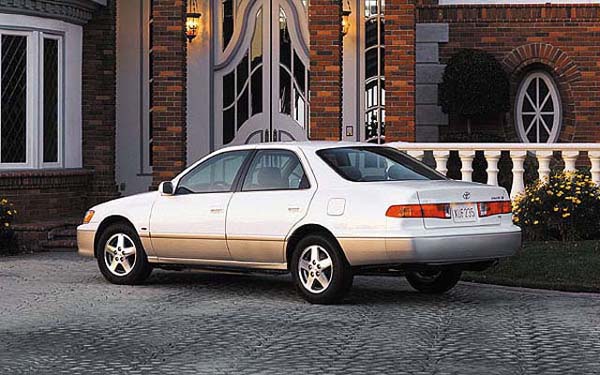  Toyota Camry  (1999-2001)