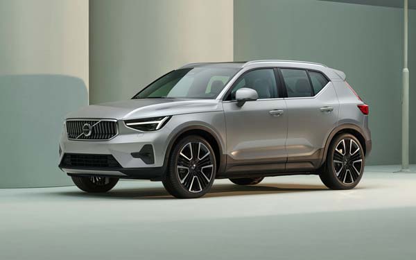 Volvo XC40 2022...