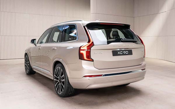 Volvo XC90 2024...