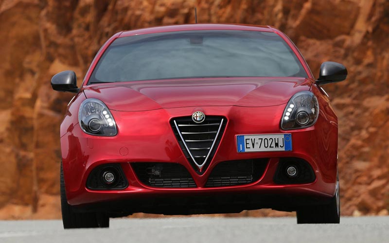 Фото Alfa Romeo Giulietta Quadrifoglio Verde 