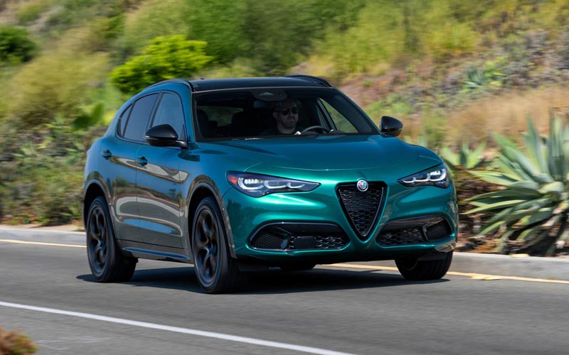 ���� Alfa Romeo Stelvio 
