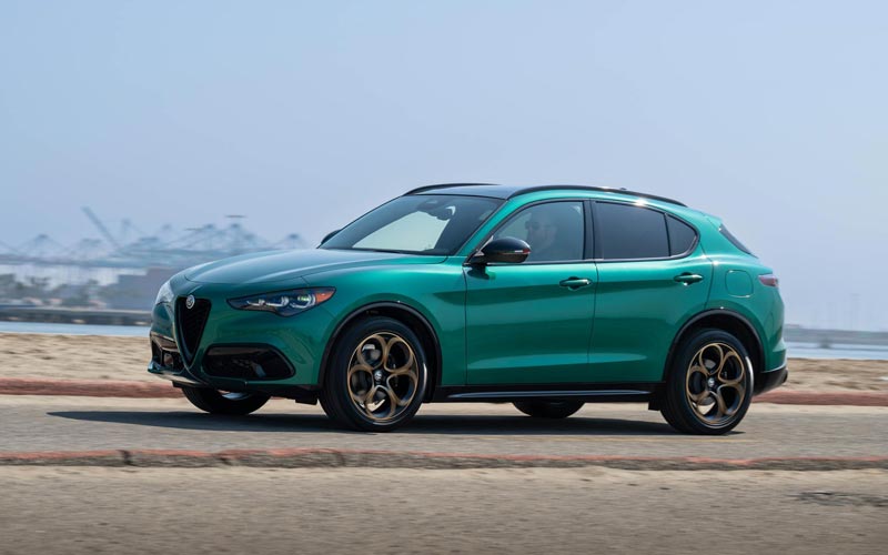 ���� Alfa Romeo Stelvio 