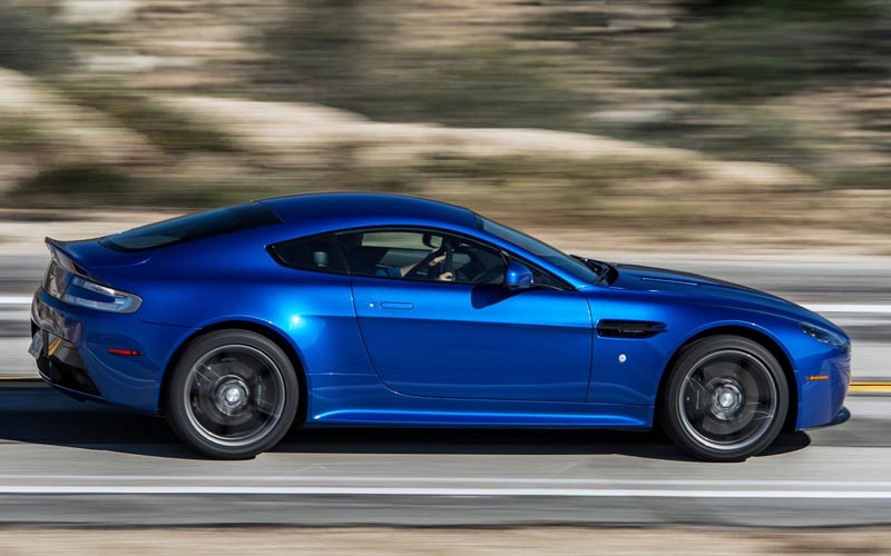 Фото Aston Martin Vantage GTS 