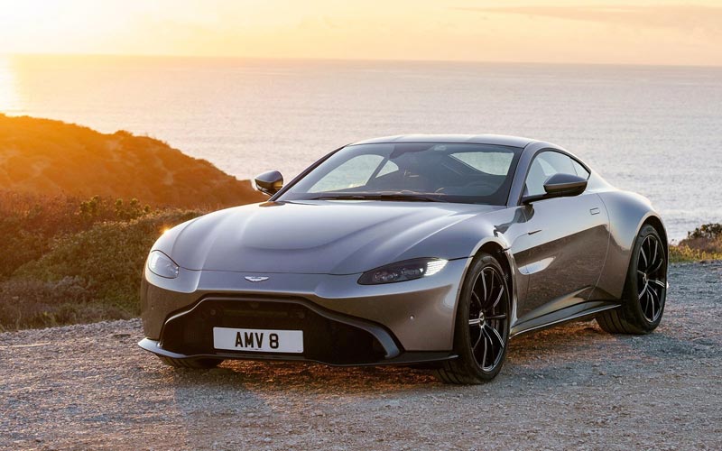 Фото Aston Martin V8 Vantage 