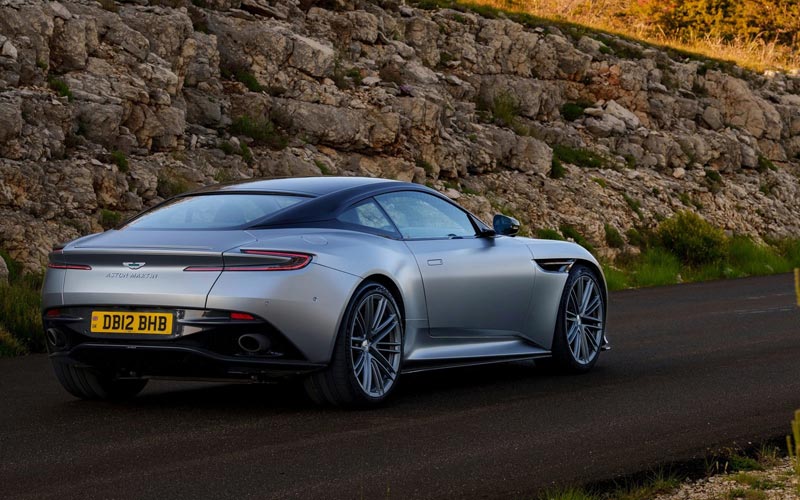  Aston Martin DB12 