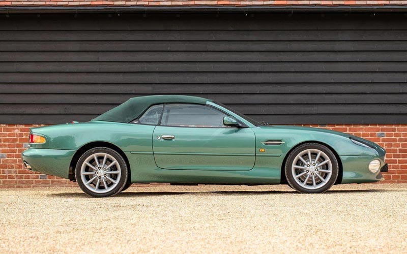  Aston Martin DB7 Volante 