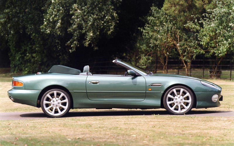  Aston Martin DB7 Volante 