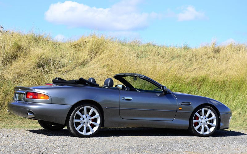  Aston Martin DB7 Volante 